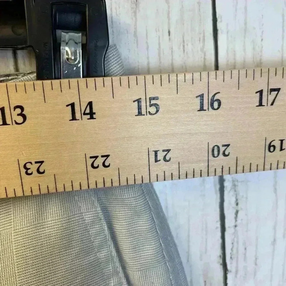 O’Neill light gray shorts size 28 casual/summer - Picture 8 of 10